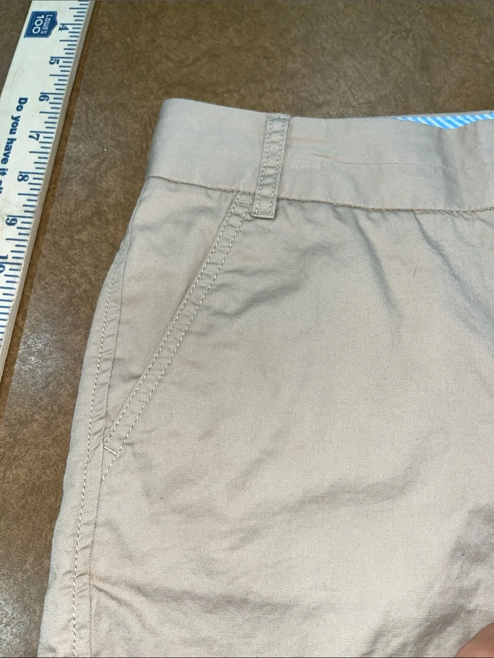 J. Crew Women's Chino Cotton Shorts in Light Khaki • Size 6 • 100% Cotton